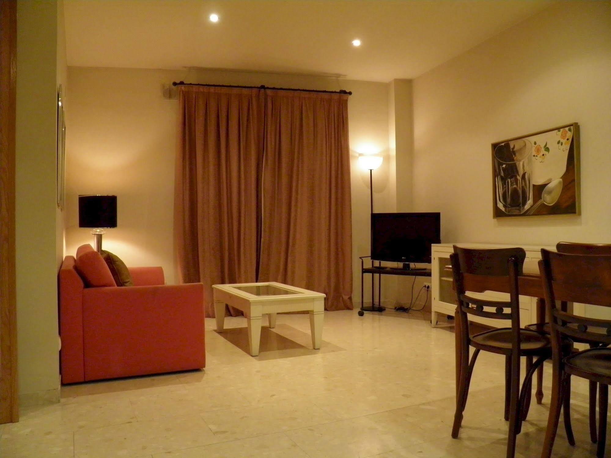 Apartaments St. Jordi Comtal บาร์เซโลนา ภายนอก รูปภาพ