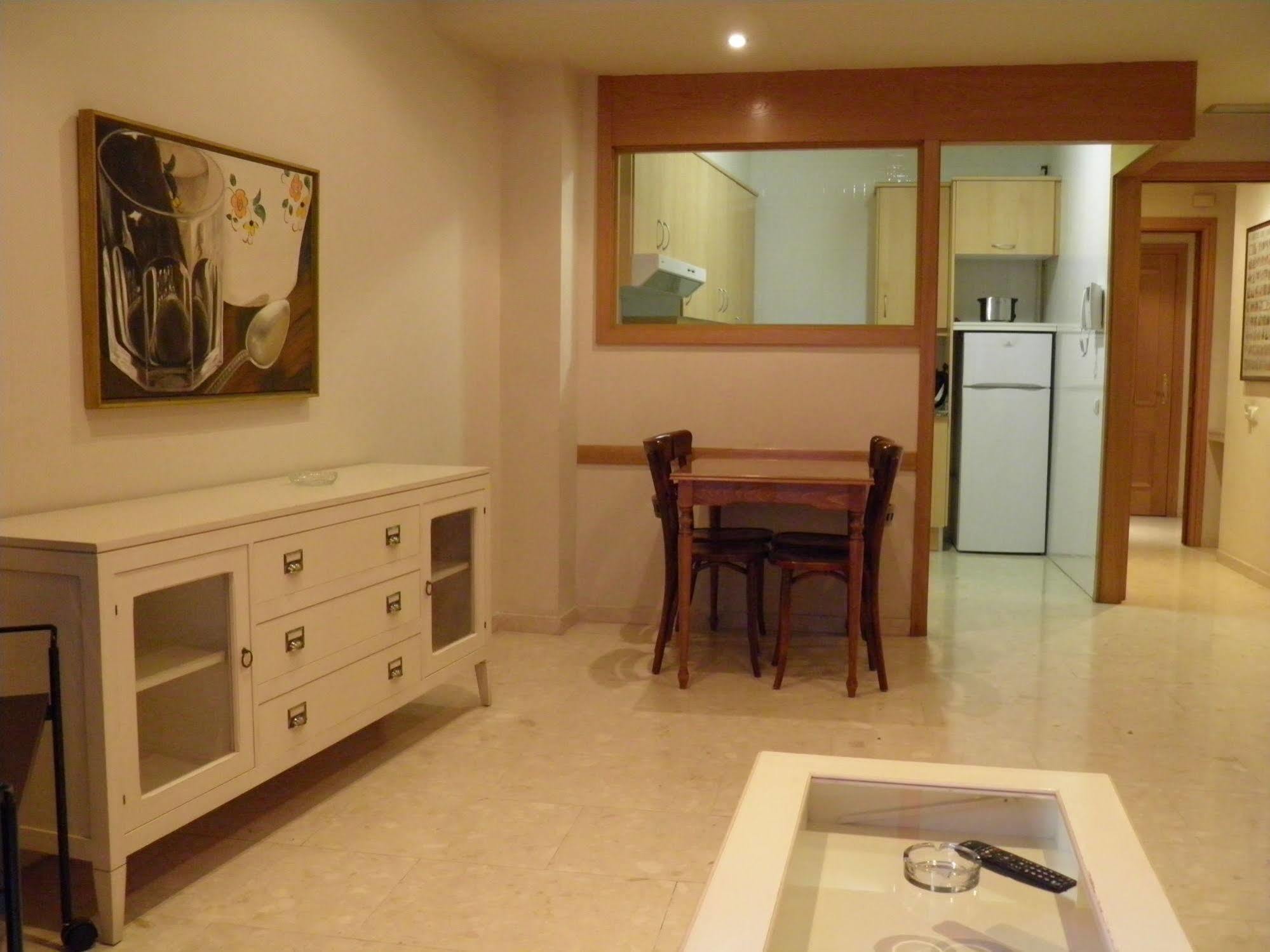 Apartaments St. Jordi Comtal บาร์เซโลนา ภายนอก รูปภาพ