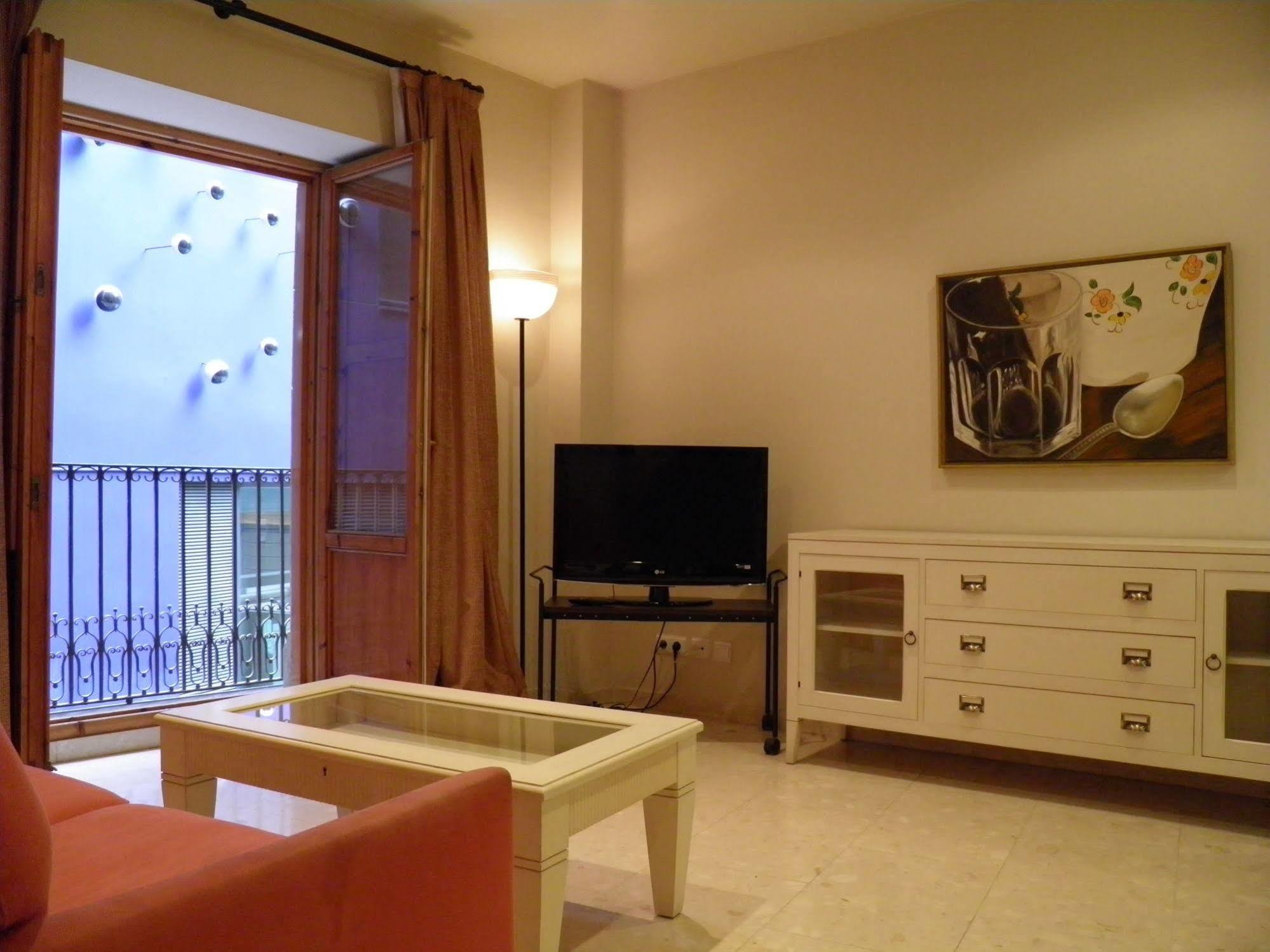 Apartaments St. Jordi Comtal บาร์เซโลนา ภายนอก รูปภาพ