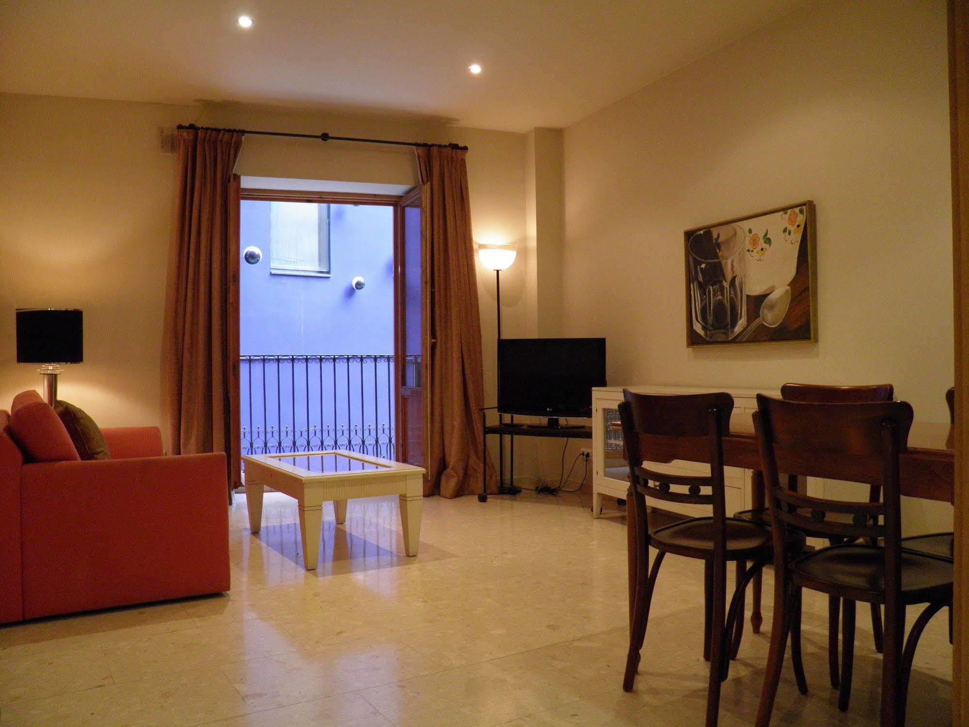 Apartaments St. Jordi Comtal บาร์เซโลนา ภายนอก รูปภาพ